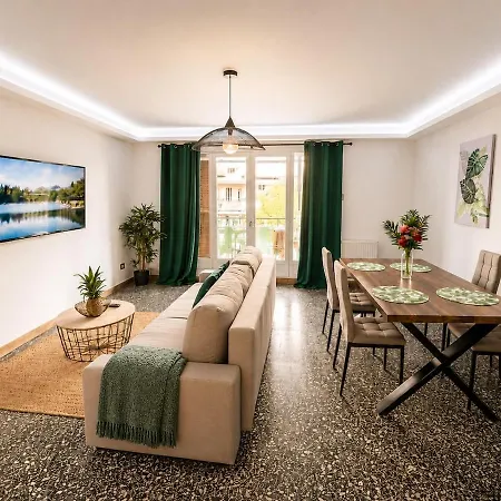 Spacious And Comfortable With Sea View Appartement